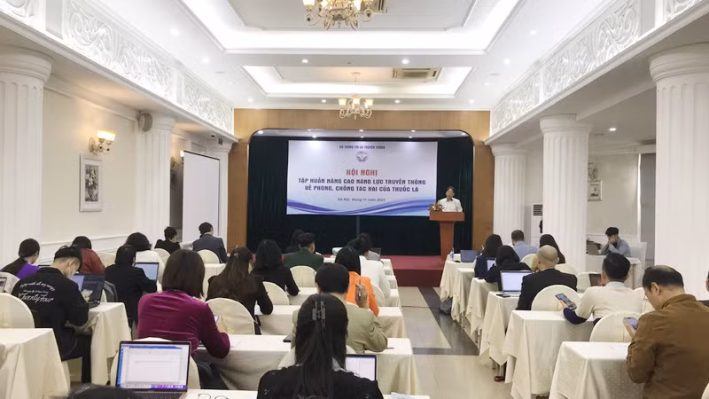 Toàn cảnh hội thảo Tập huấn nâng cao năng lực truyền thông về phòng, chống tác hại của thuốc lá.