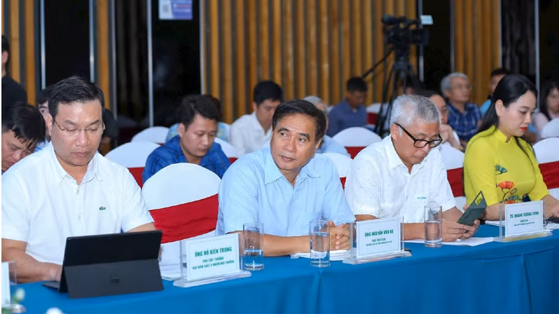 Các đại biểu tham dự Diễn đàn.