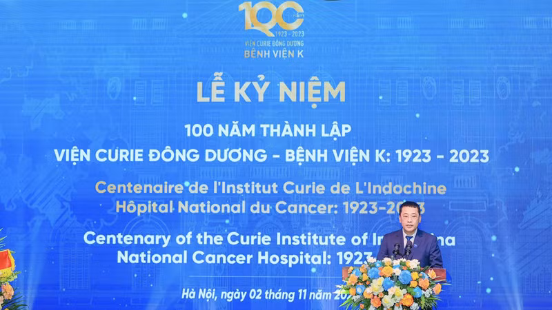 Giáo sư, Tiến sĩ Lê Văn Quảng, Giám đốc Bệnh viện K đọc diễn văn tại Lễ kỷ niệm.