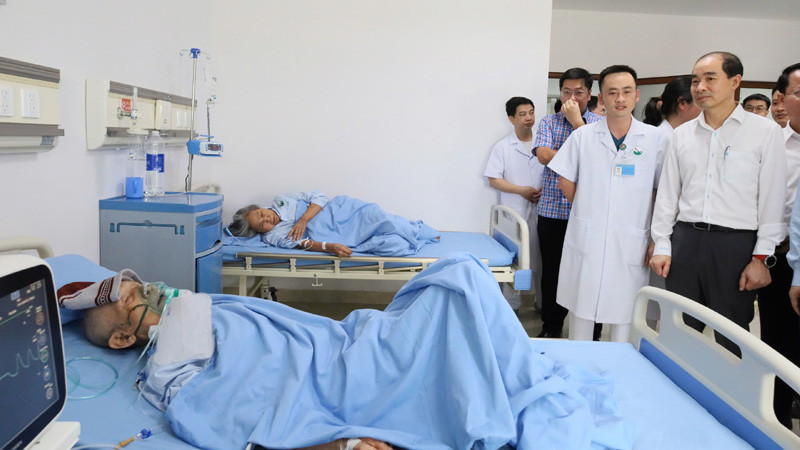 Lãnh đạo Sở Y tế Hà Nội và các địa biểu thăm hỏi người bệnh đang điều trị tại Đơn nguyên Nội Tim mạch-Lão học (Bệnh viện đa khoa Ba Vì). Lãnh đạo Sở Y tế Hà Nội và các địa biểu thăm hỏi người bệnh đang điều trị tại Đơn nguyên Nội Tim mạch-Lão học (Bệnh viện đa khoa Ba Vì).
