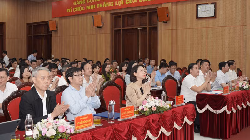 Các đại biểu tham dự hội nghị