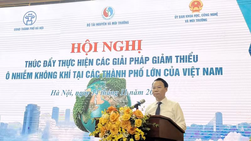 Bộ trưởng Tài nguyên và Môi trường Đỗ Đức Duy phát biểu tại hội nghị.