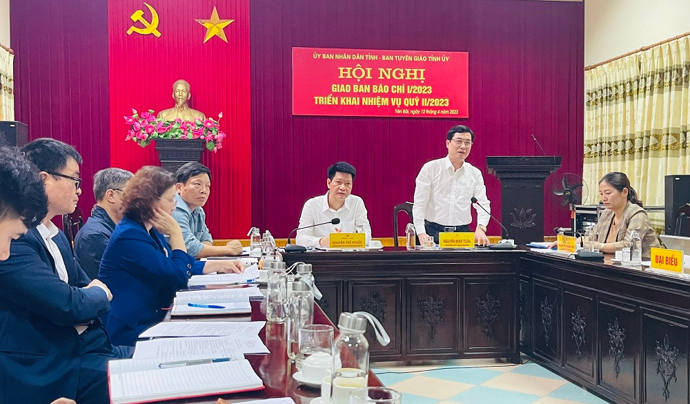 Lãnh đạo Ban Tuyên giáo Tỉnh ủy Yên Bái định hướng tuyên truyền của tỉnh thời gian tới.