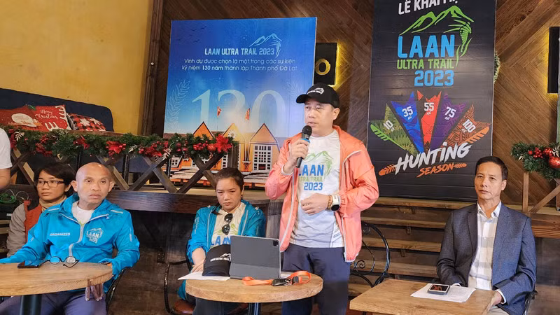 Trưởng Ban tổ chức thông tin giải LAAN Ultra Trail 2023.