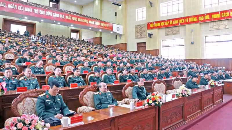 Quang cảnh buổi gặp mặt kỷ niệm 41 năm Ngày Nhà giáo Việt Nam.