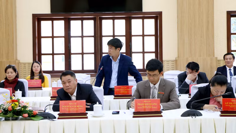 Đại biểu phát biểu ý kiến tại hội thảo.