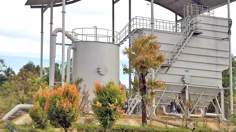 Trong khuôn viên nhà máy nước Ghềnh đá tại huyện Cát Tiên, Lâm Đồng.