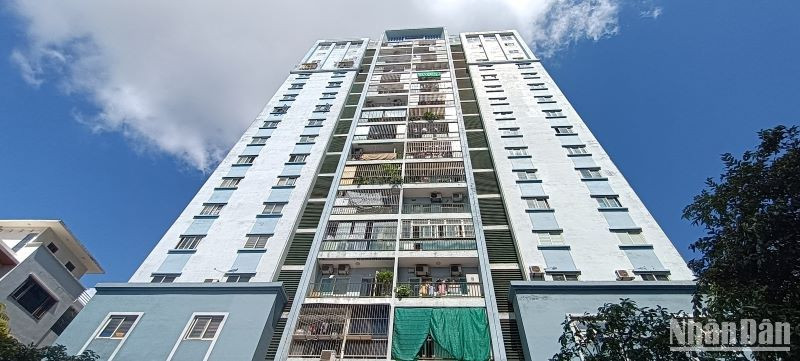 Tòa chung cư Damsan trên đường Trần Hưng Đạo (thành phố Thái Bình) thuộc diện kiểm tra về công tác phòng cháy, chữa cháy. (Ảnh: Mai Tú)