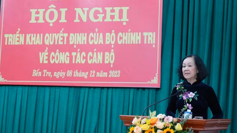 Đồng chí Trương Thị Mai phát biểu tại hội nghị trao quyết định của Bộ Chính trị.