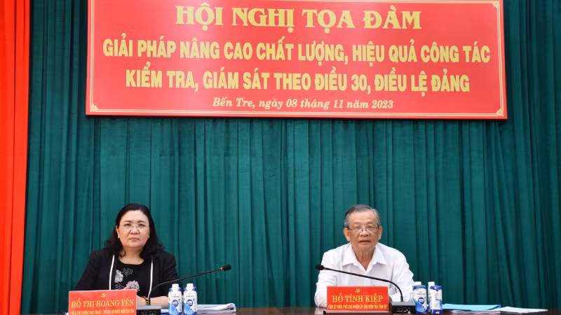 Lãnh đạo Tỉnh ủy Bến Tre chủ trì hội nghị