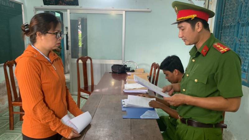 Nguyễn Thị Thúy Vân bị khởi tố về hành vi lừa đảo chiếm đoạt tài sản.