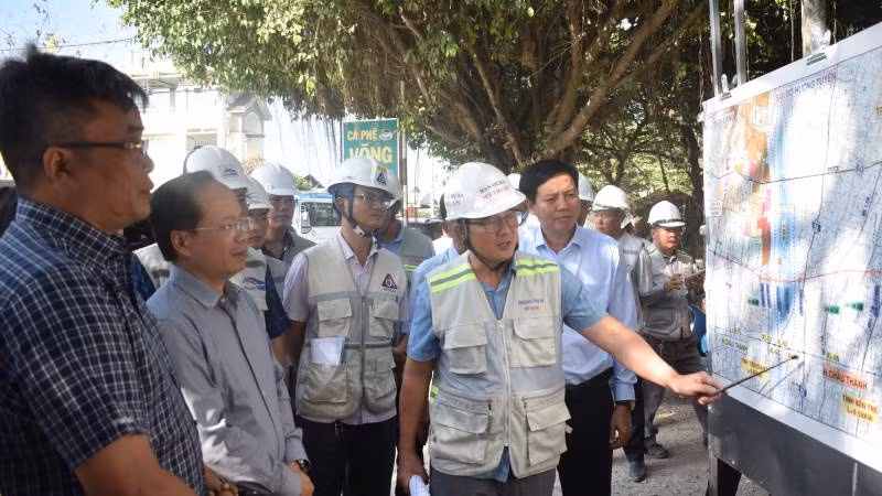 Đơn vị thi công báo cáo tiến độ thi công cầu Rạch Miễu 2.