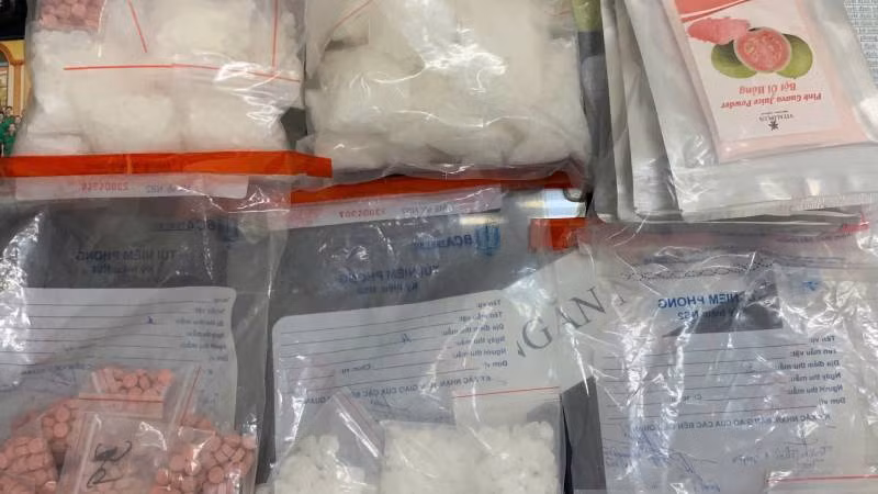 Tang vật cơ quan công an thu giữ. (Ảnh: HOÀNG TRUNG)