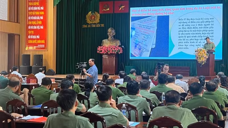 Tỉnh Bến Tre tổ chức Hội thảo lấy ý kiến góp ý về 6 dự án Luật.