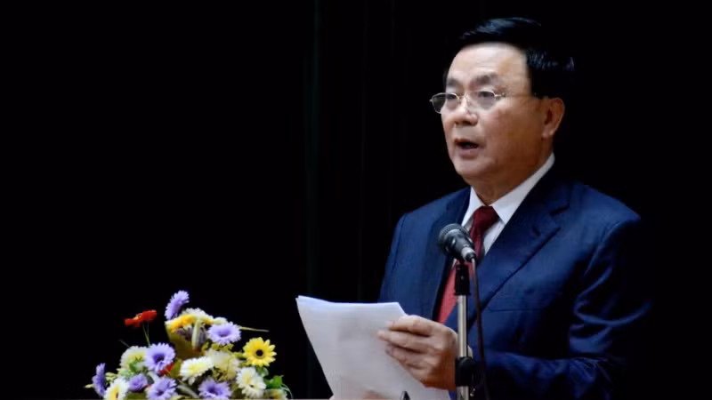 Đồng chí Nguyễn Xuân Thắng, Ủy viên Bộ Chính trị, Chủ tịch Hội đồng Lý luận Trung ương, Giám đốc Học viện Chính trị quốc gia Hồ Chí Minh phát biểu tại hội thảo.