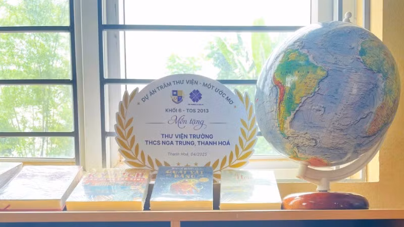 Dự án ý nghĩa đã tặng 18 trang thiết bị thư viện cho nhiều trường học còn khó khăn.