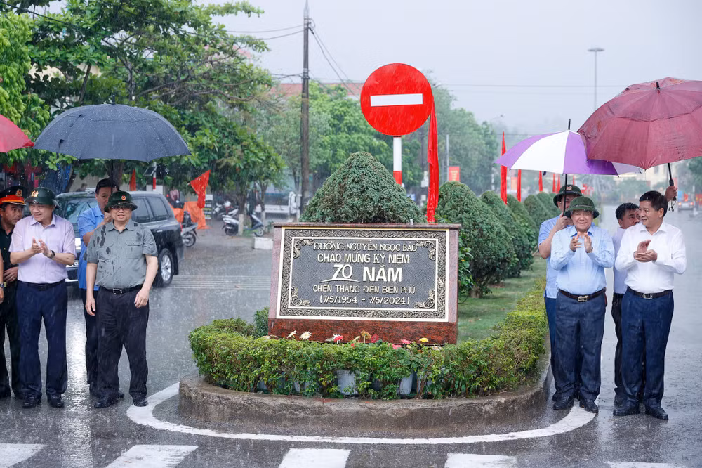 Thủ tướng Phạm Minh Chính dự lễ gắn biển đường Nguyễn Ngọc Bảo.