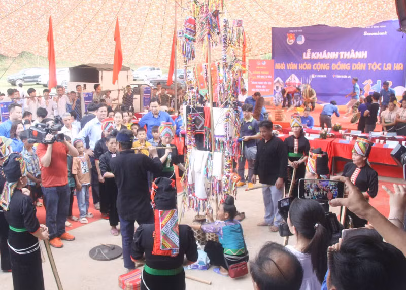 Phục dựng Lễ Pang A của đồng bào dân tộc La Ha tại xã Liệp Tè, huyện Thuận Châu.