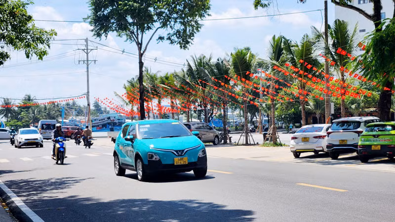 Xe điện VinFast lưu thông ở thành phố Phú Quốc.