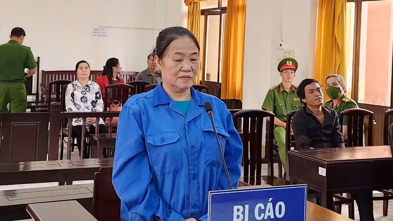 Bị cáo Trần Thị Huyền.