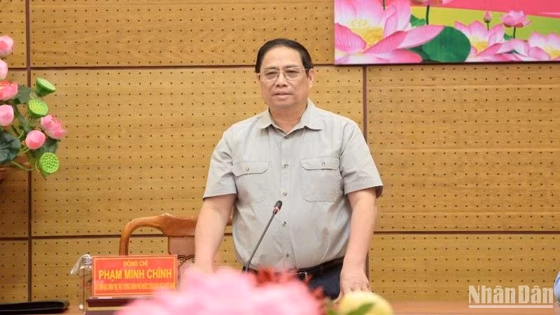 Thủ tướng Phạm Minh Chính phát biểu ý kiến chỉ đạo tại buổi làm việc với Ban Thường vụ Tỉnh ủy Đồng Tháp.