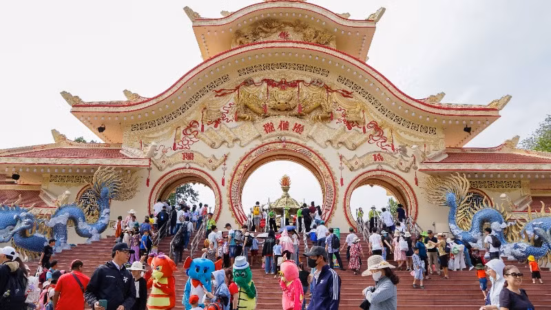 Khu du lịch Suối Tiên.