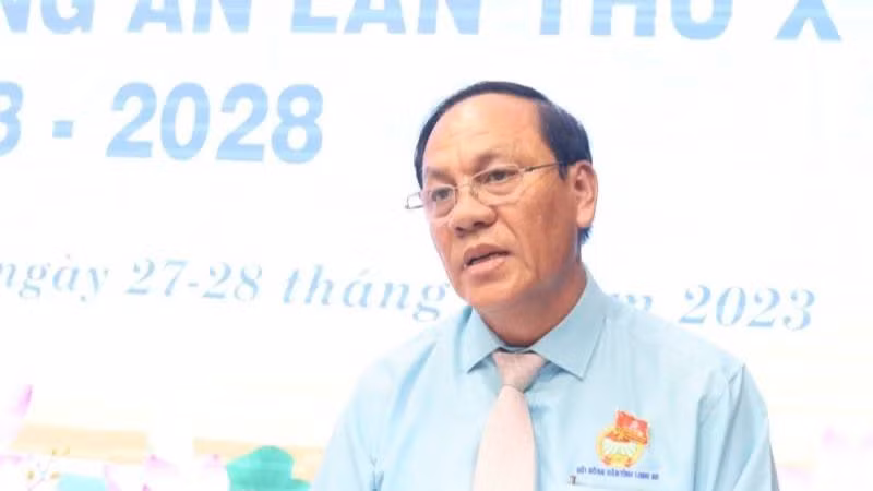 Đồng chí Lê Văn Hùng tái đắc cử Chủ tịch Hội Nông dân tỉnh Long An lần thứ X, nhiệm kỳ 2023-2028. (Ảnh: Thanh Phong)