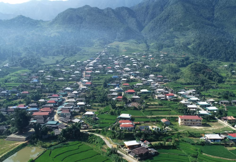 Xã Ngọc Chiến đang từng ngày đổi thay nhờ có sự đóng góp của ông Lò Văn Pháng.