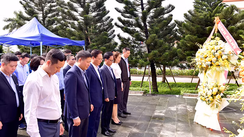 Ban lãnh đạo Petrovietnam, BSR và người lao động bày tỏ lòng biết ơn cố Thủ tướng Võ Văn Kiệt.