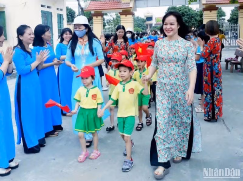 Trước thềm năm học mới, lãnh đạo các nhà trường trên địa bàn huyện Vũ Thư vui mừng, phấn khởi trước sự quan tâm của chính quyền huyện đối với ngành giáo dục và đào tạo.