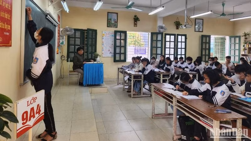 Khối lớp 9 các trường Trung học cơ sở trên địa bàn tỉnh Thái Bình đang tập trung cao cho việc ôn luyện kiến thức chuẩn bị cho kỳ "vượt rào" quan trọng sắp diễn ra trong tháng 6/2025.