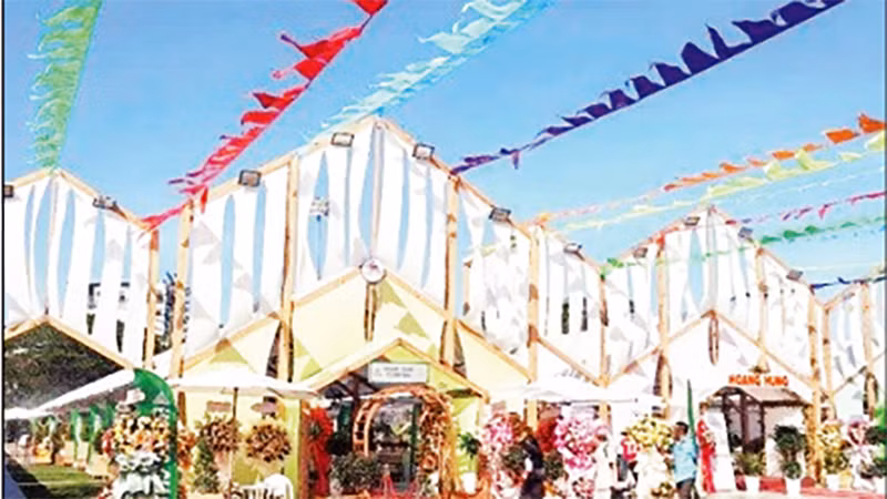 Hội chợ có sự tham gia của hàng trăm doanh nghiệp gỗ trong và ngoài nước.