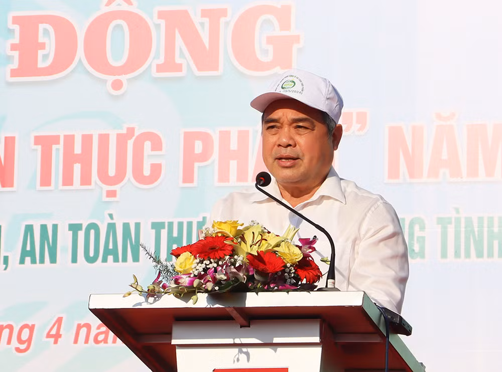Phó Chủ tịch Thường trực Ủy ban nhân dân tỉnh Quảng Ngãi Trần Hoàng Tuấn phát biểu tại Lễ phát động.