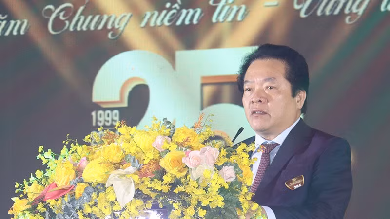Phó Chủ tịch Ủy ban nhân dân tỉnh Quảng Ngãi Võ Phiên phát biểu tại hội nghị.