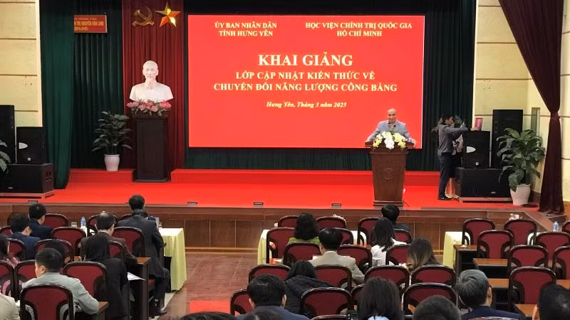 Hội nghị tập huấn về phát triển năng lực cho các nhà hoạch định chính sách về chuyển đổi công bằng.