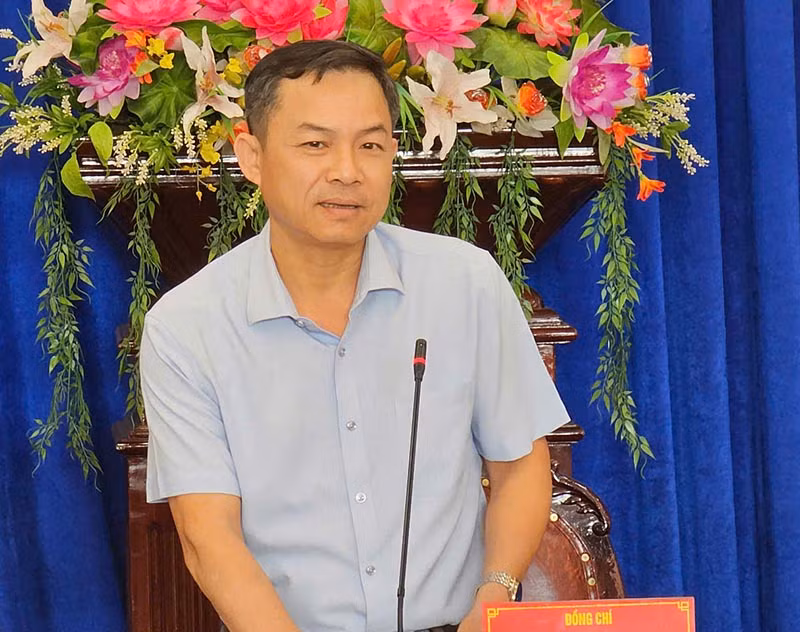 Đồng chí Võ Hoàng Bình, Phó Trưởng Ban Tuyên giáo và Dân vận Tỉnh ủy phát biểu kết luận hội nghị.