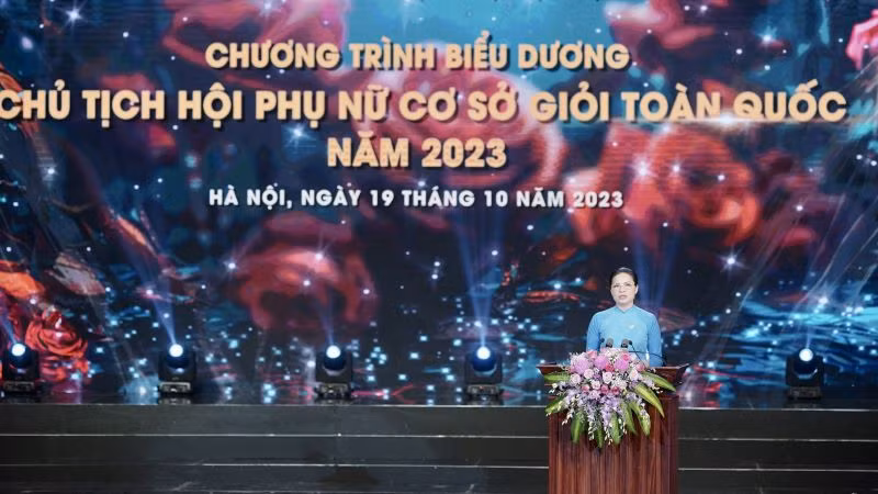 Chủ tịch Hội Liên hiệp Phụ nữ Việt Nam Hà Thị Nga phát biểu tại chương trình.