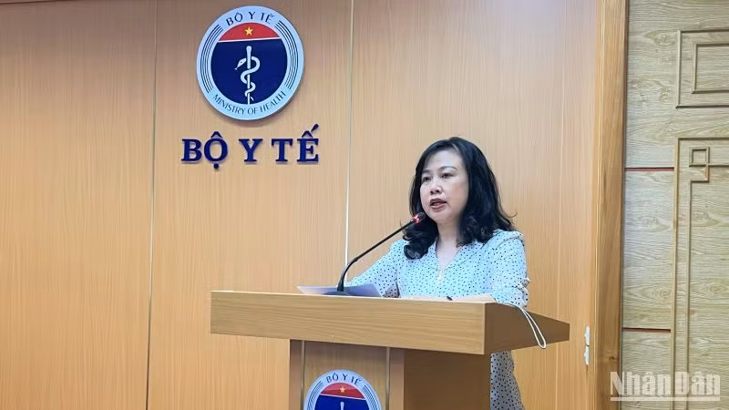 Bộ trưởng Y tế Đào Hồng Lan phát biểu tại hội nghị.