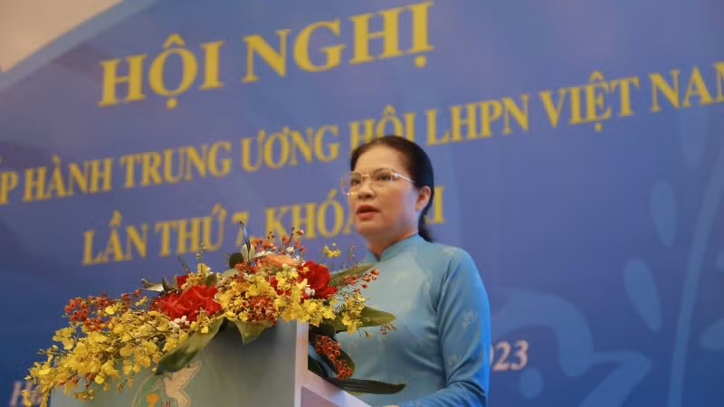 Chủ tịch Hội Liên hiệp Phụ nữ Việt Nam Hà Thị Nga phát biểu khai mạc.