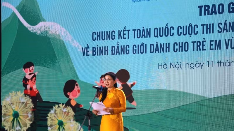 Phó Chủ tịch Hội Liên hiệp Phụ nữ Việt Nam Tôn Ngọc Hạnh phát biểu tại buổi trao giải.