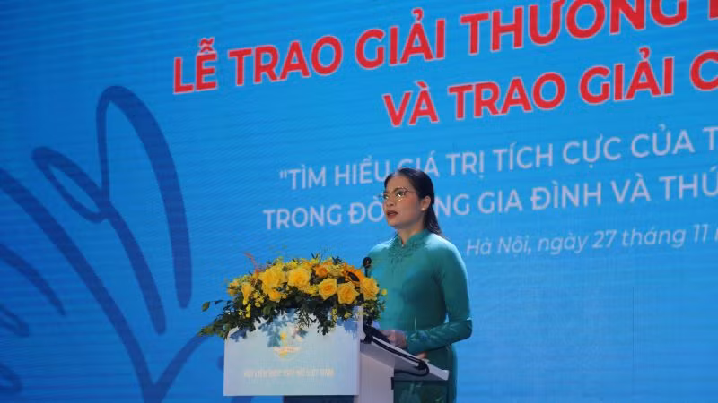 Chủ tịch Hội Liên hiệp Phụ nữ Việt Nam Hà Thị Nga phát biểu khai mạc.