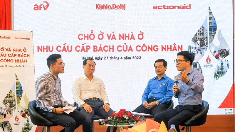 Các đại biểu chia sẻ tại tọa đàm.