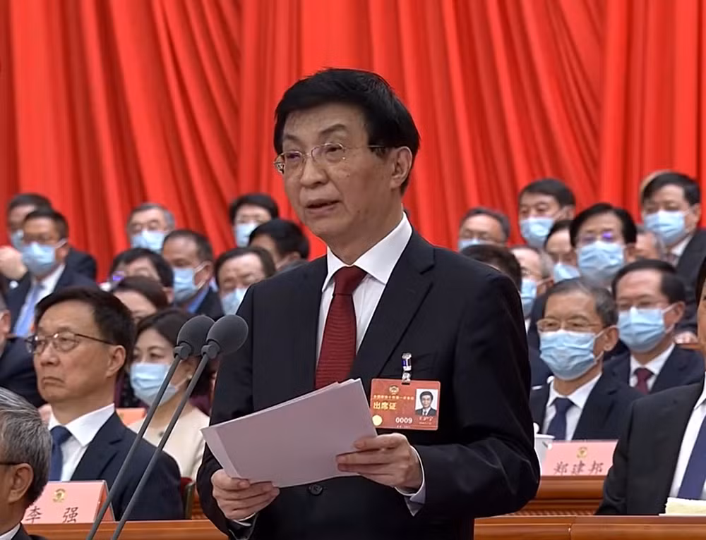 Chủ tịch Chính hiệp Vương Hộ Ninh phát biểu bế mạc. (Ảnh cắt từ clip CCTV13)