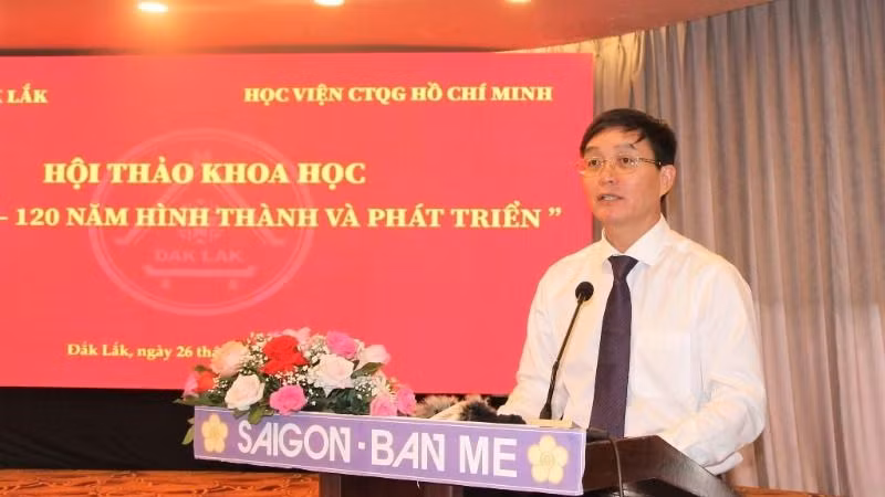 Bí thư Tỉnh ủy Đắk Lắk Nguyễn Đình Trung phát biểu khai mạc hội thảo.