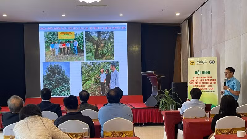 Các đại biểu chia sẻ những kinh nghiệm hay, cách làm hiệu quả trong quá trình sử dụng các sản phẩm phân bón mới của Bình Điền để tiếp tục triển khai và nhân rộng các mô hình trong thời gian tới, góp phần nâng cao hiệu quả sản xuất cho người nông dân ở các tỉnh Tây Nguyên.