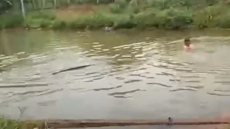 Hồ chứa nước, nơi xảy ra vụ đuối nước thương tâm.