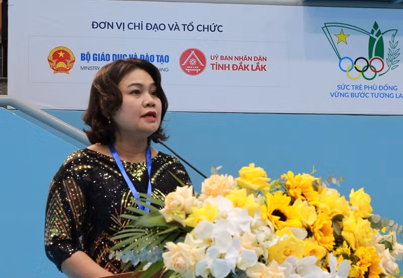 Phó Chủ tịch Ủy ban nhân dân tỉnh Đắk Lắk H’Yim Kđoh, Trưởng Ban Chỉ đạo Hội khỏe Phù Đổng toàn quốc lần thứ X - khu vực IV năm 2024 phát biểu khai mạc hội khỏe.