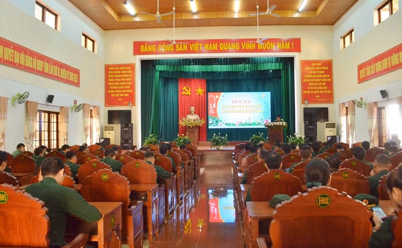 Quang cảnh khai mạc hội thi. (Ảnh: NGỌC LÂN)