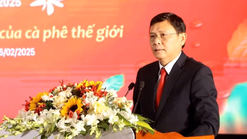 Phó chủ tịch Thường trực Ủy ban nhân dân tỉnh Đắk Lắk Nguyễn Tuấn Hà, Trưởng Ban tổ chức Lễ hội Cà-phê Buôn Ma Thuột lần thứ 9 năm 2025 phát biểu tại buổi họp báo.