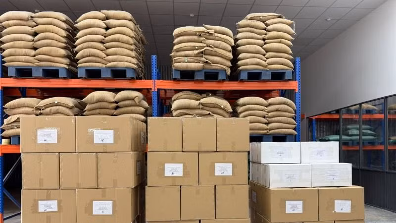 Lô hàng trà Cascara được làm từ vỏ cà- phê đặc sản được đóng thùng phục vụ xuất khẩu sang thị trường Hàn Quốc.